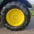 JOHN DEERE 6215R