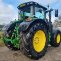 JOHN DEERE 6215R