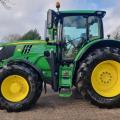 JOHN DEERE 6215R