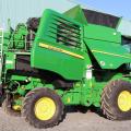JOHN DEERE T560i
