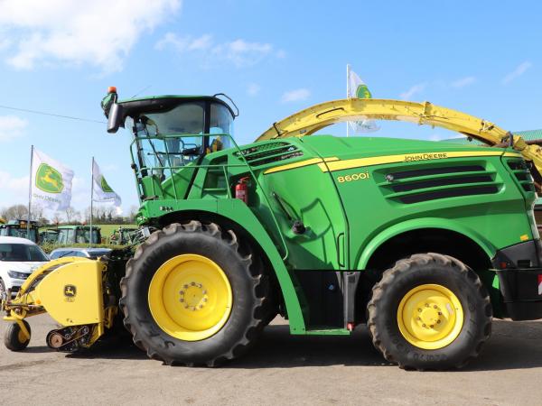 JOHN DEERE 8600i